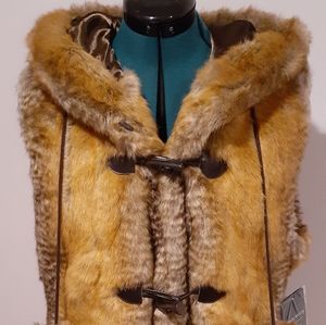BRAND NEW Faux fur Pamela Mccoy vest